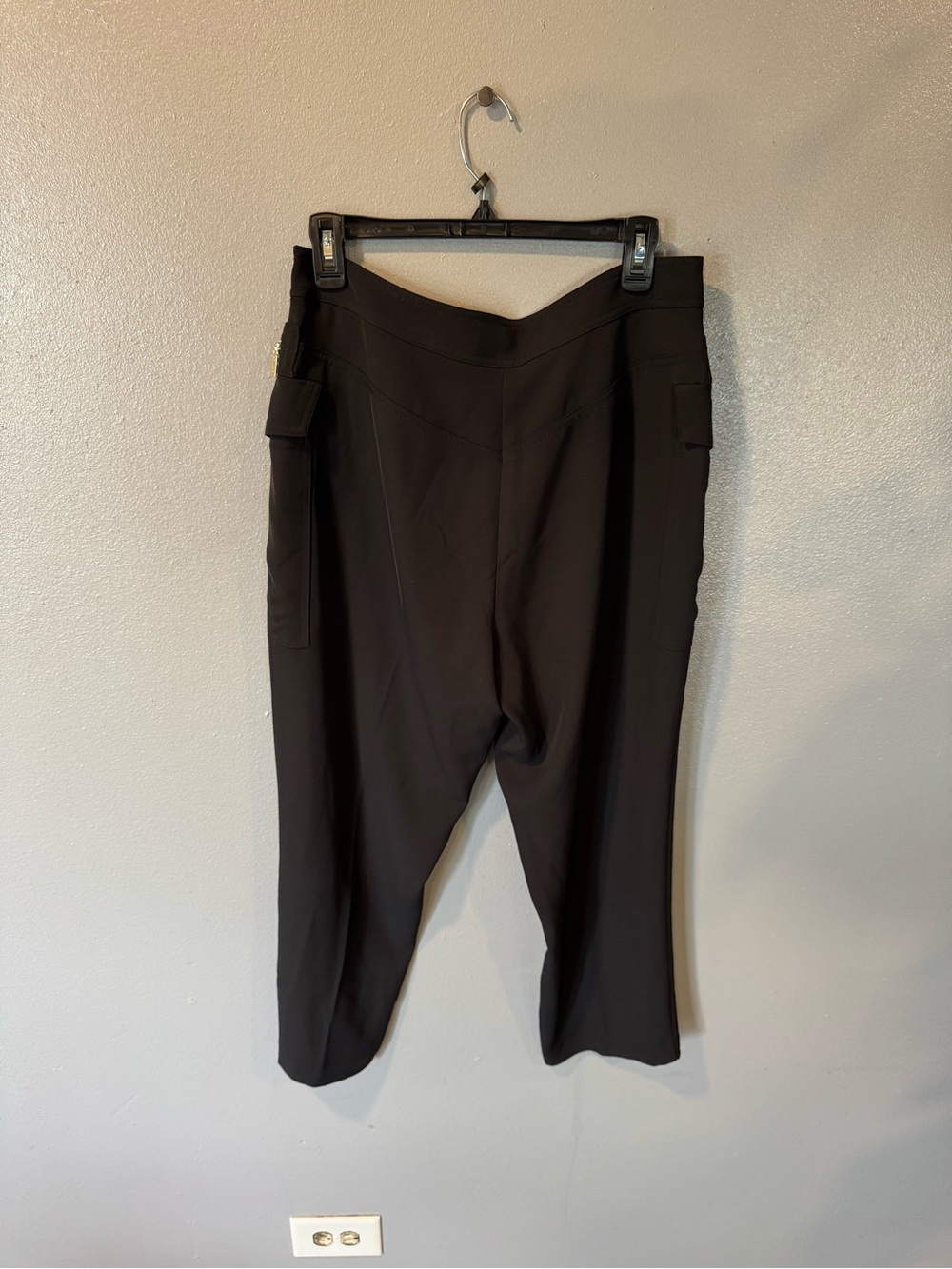 Laundry By Shelli Segal Black Pants with Gold-Tone Snaps - Picture 2 of 3